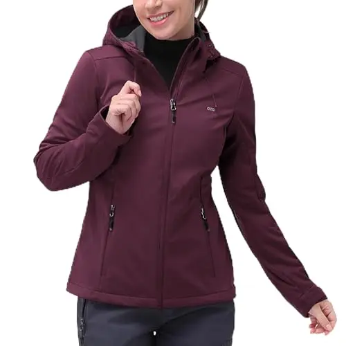 33,000ft Women's Softshell Jacket in outdoor hiking setting
